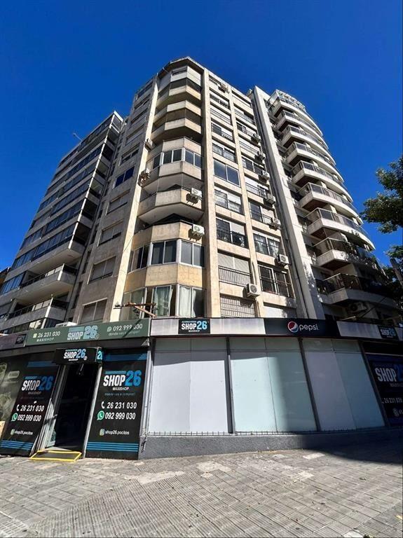 Alquiler apartamento 2 dormitorios, 2 baños, terraza, sin m