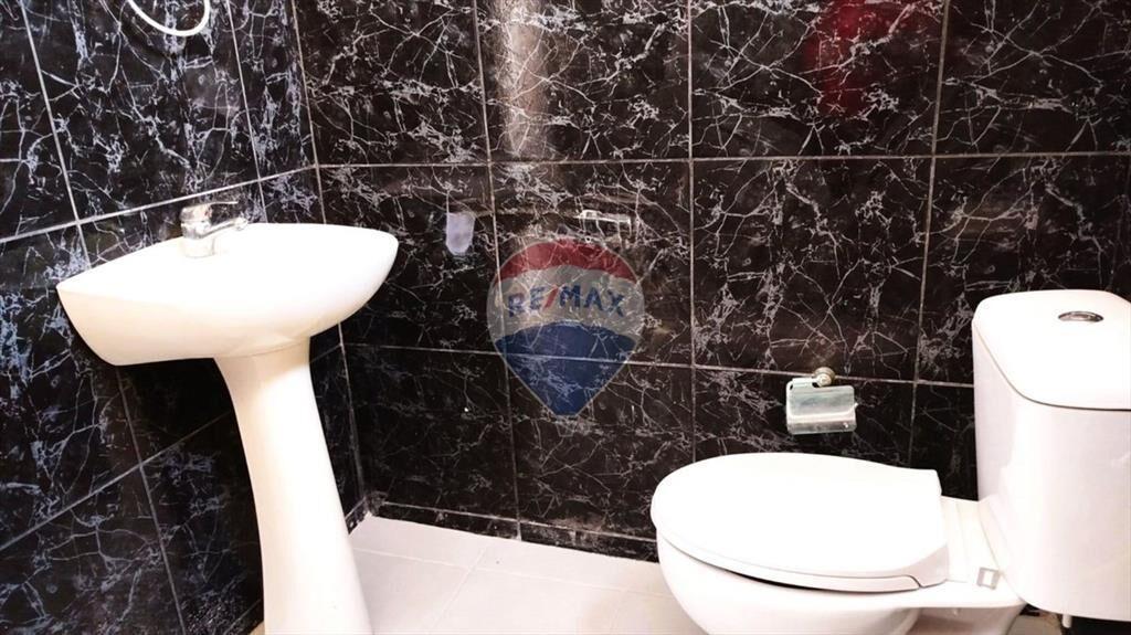 VENTA CASA + APTO CON RENTA - FLOR DE MAROÑAS