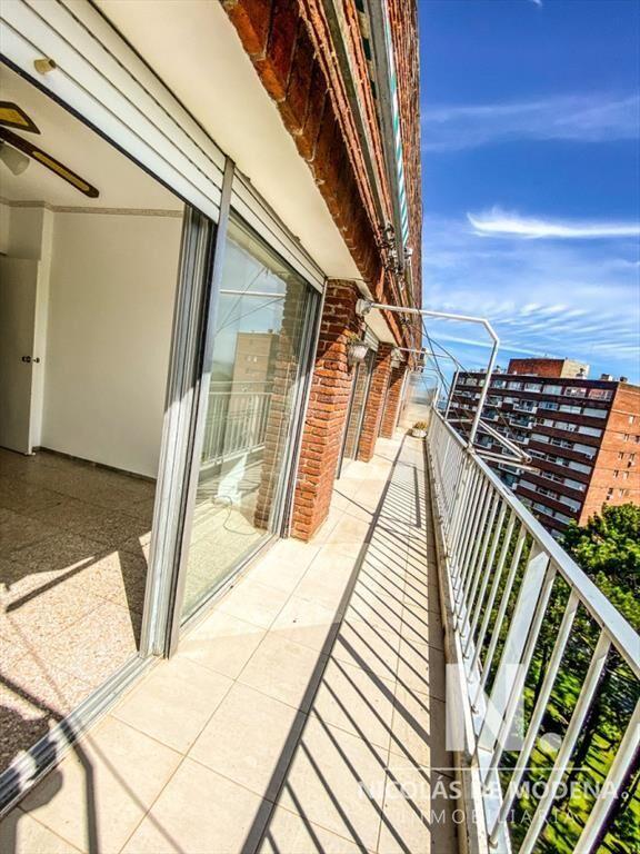 Venta apartamento 2 dormitorios con vista a la playa mansa,