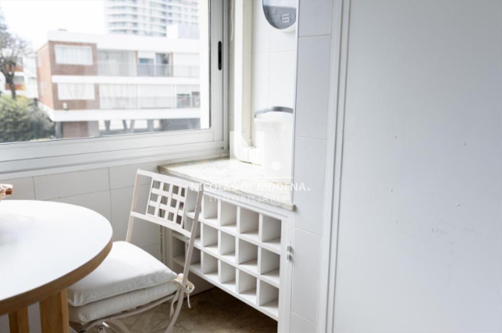 Apartamento en venta con balcon, de 2 dormitorios