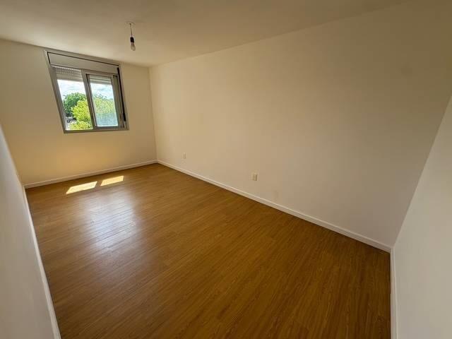 Alquiler - Apartamento con tres dormitorios y terraza en La