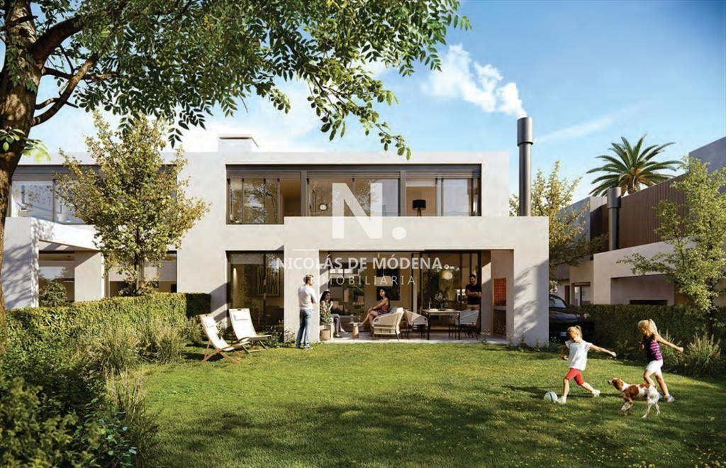 Venta casa en Barrio privado en Carrasco de 4