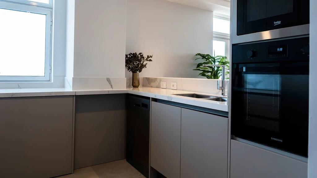 Venta apartamento de 3 dormitorios y servicio en Bilú Rivie