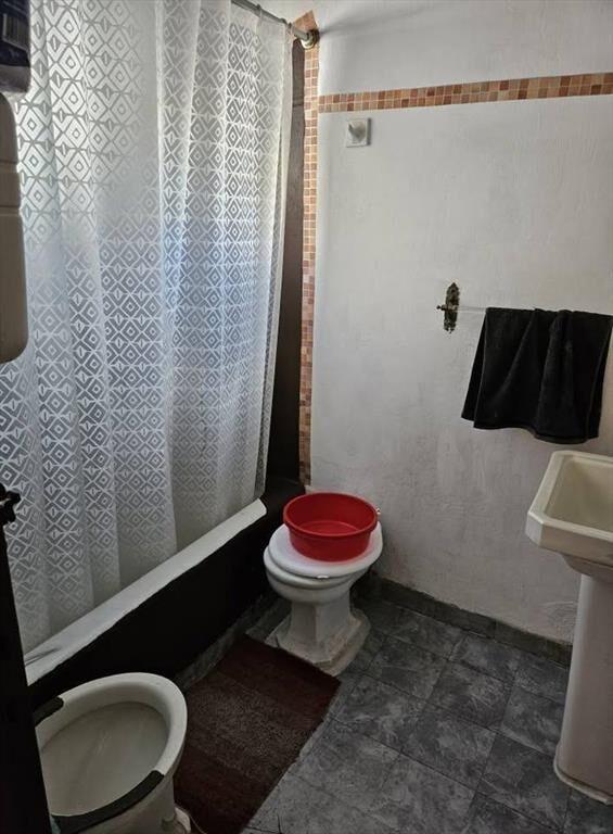 Casa en venta apartamento ideal inversores. amplio y bien