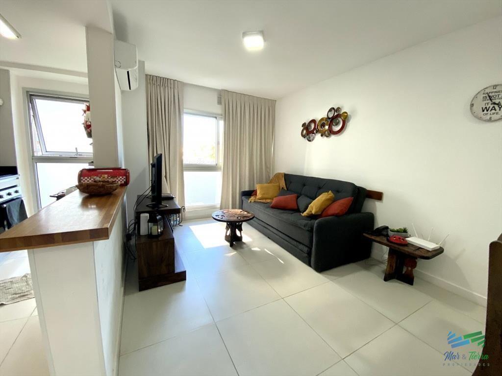 Apartamento en alquiler sobre Roosevelt con y del