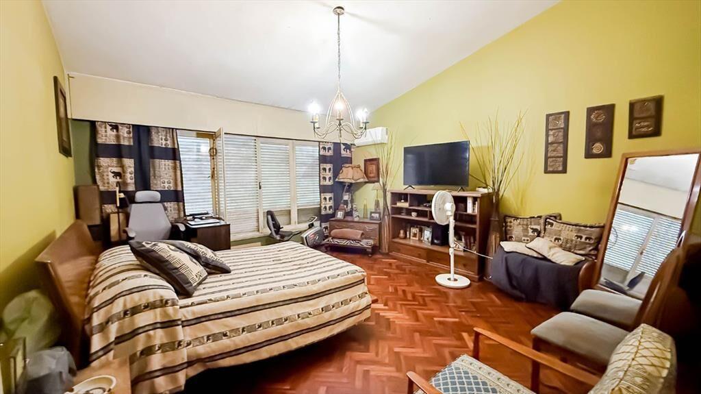 VENTA CASA 2 DORM Y GALPON PRÓXIMO ANTEL ARENA