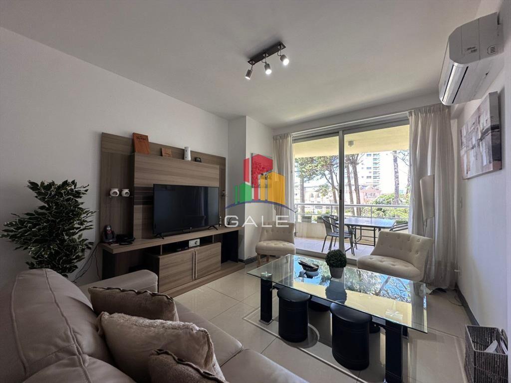 En alquiler apartamento de 2 dormitorios con Parrillero pro