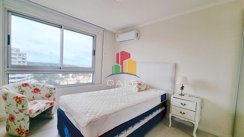 Apartamento en piso Alto en Torre Ocean Drive, 3