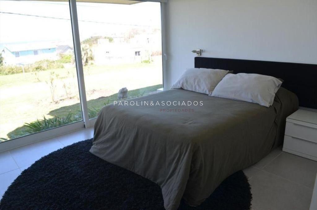 Casa en venta de 4 dormitorios en Manantiales,