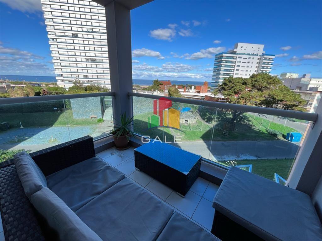 Apartamento en venta de 2 dormitorios, terraza al