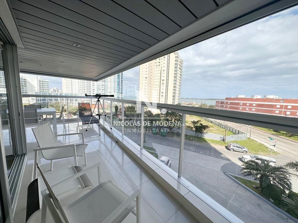 Departamento en venta de 3 dormitorios en Miami