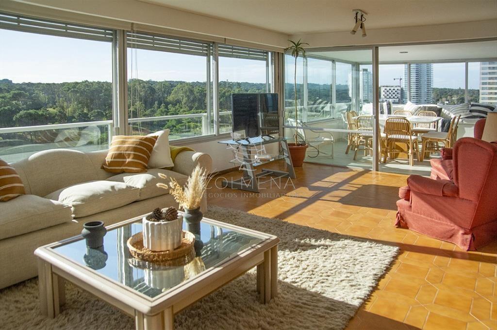 Hermoso Departamento en venta de 3 dormitorios.