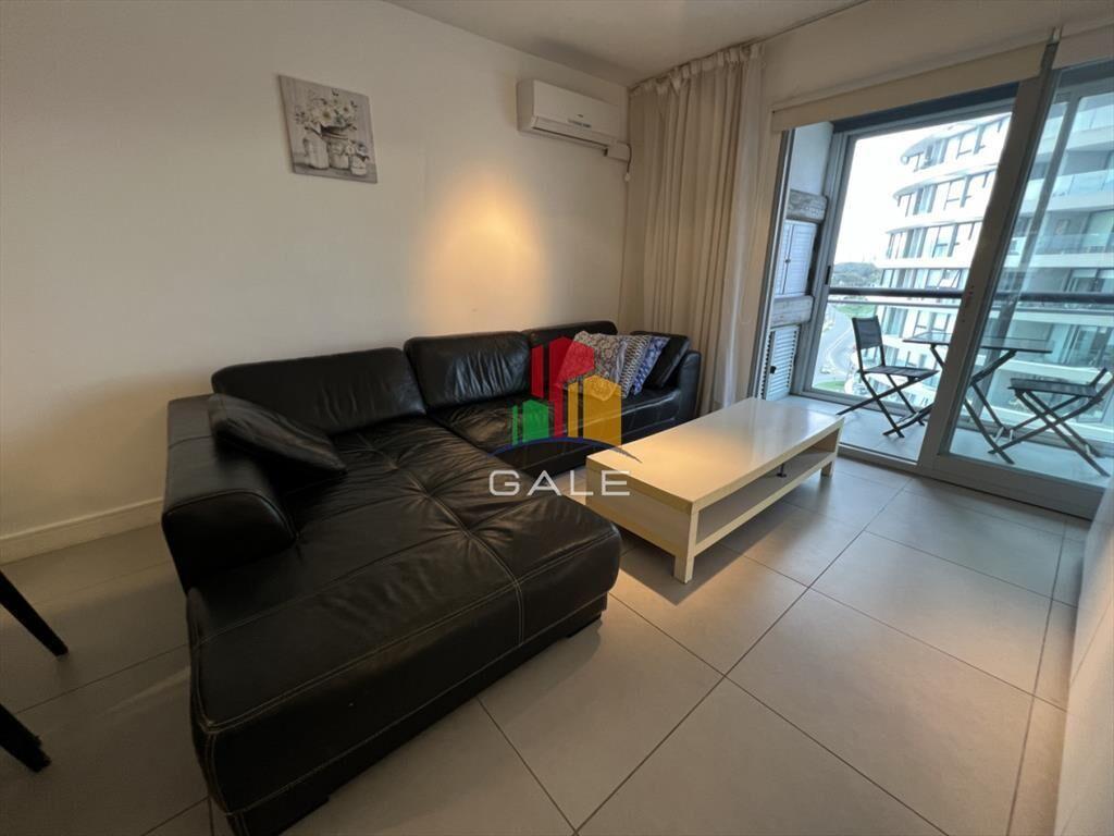 Apartamento de 2 dormitorios 2 baños, en venta.