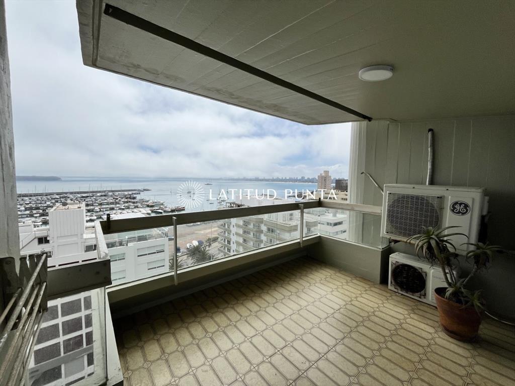 Apartamento en Peninsula, 3 dormitorios