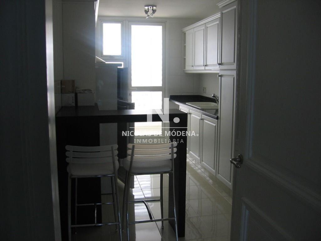 Departamento en torre de categoría, Punta del Este