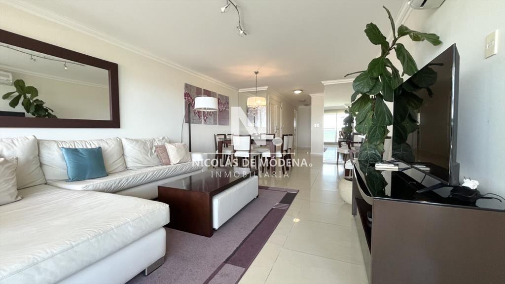 Torre Imperiale de 3 dormitorios en venta y alquiler