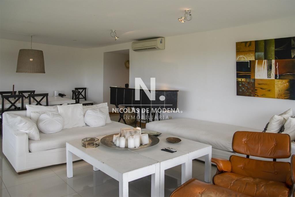 Venta Apartamento 3 dormitorios zona Playa Brava