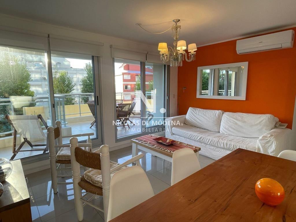 Apartamento de 2 dormitorios en venta en Aidy Grill, Punta