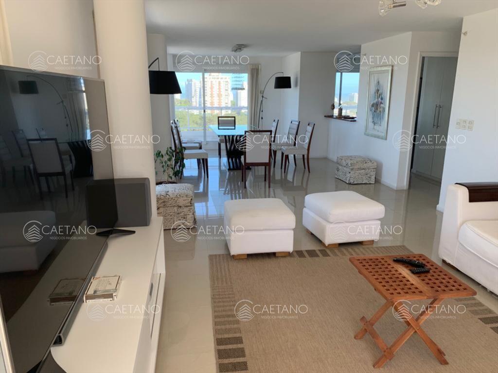 Excelente pent-house en Jardines de Sierra