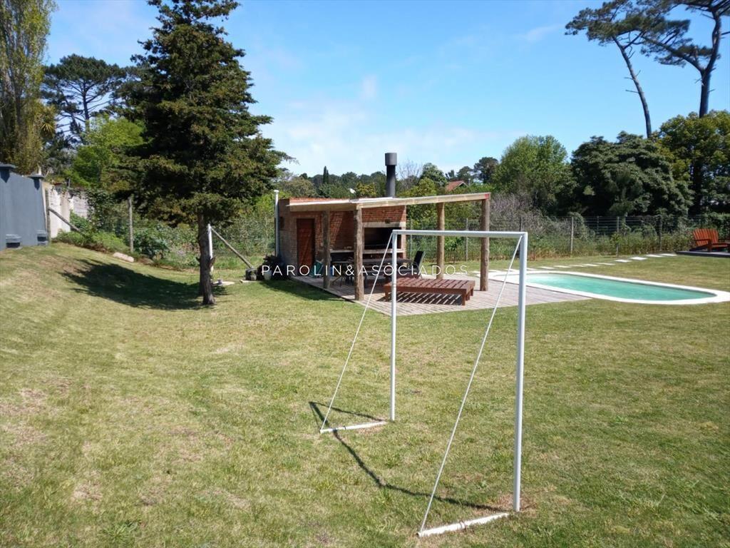 Casa en excelente estado en zona Marly - Punta del Este