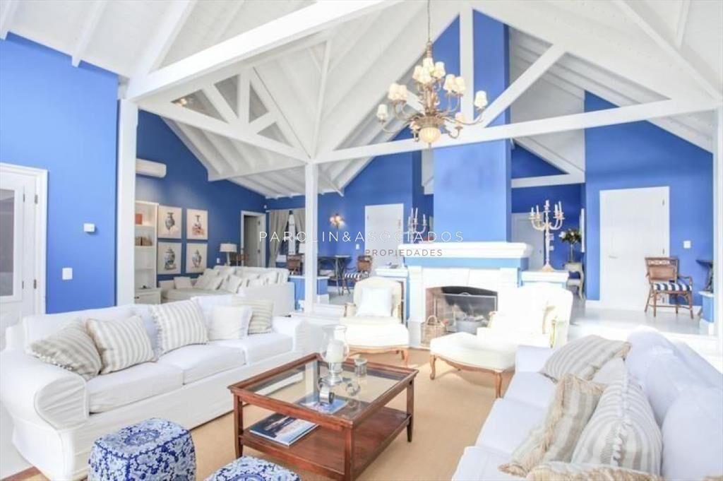 Casa en venta de 4 dormitorios en Beverly Hills,