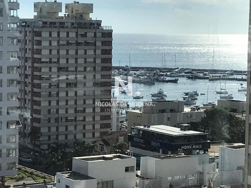 Se vende apartamento de 3 dormitorios en muy bien