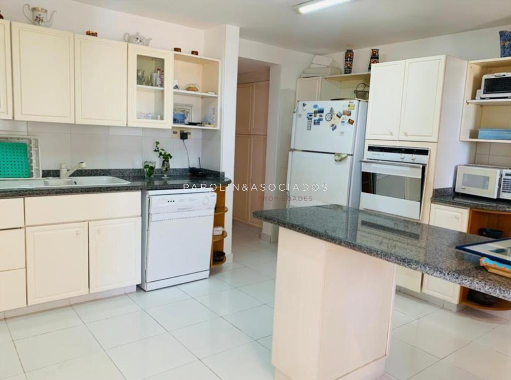 Apartamento en venta de 3 dormitorios + en Punta