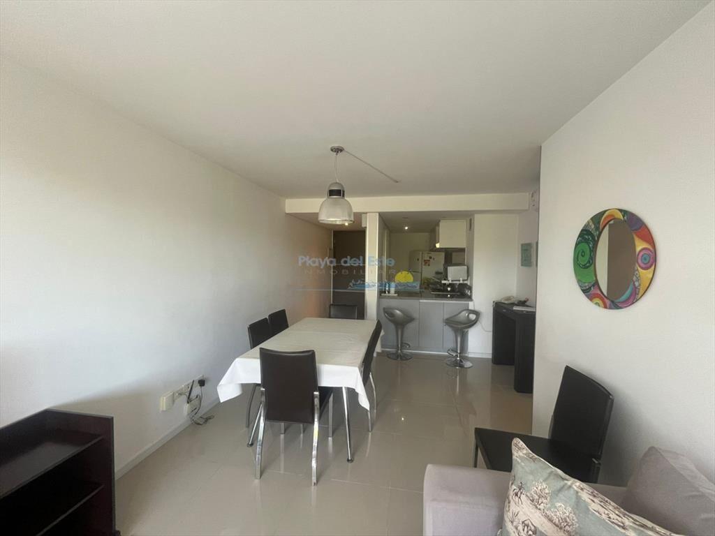 Apartamento en Venta de 2 dormitorios en edificio