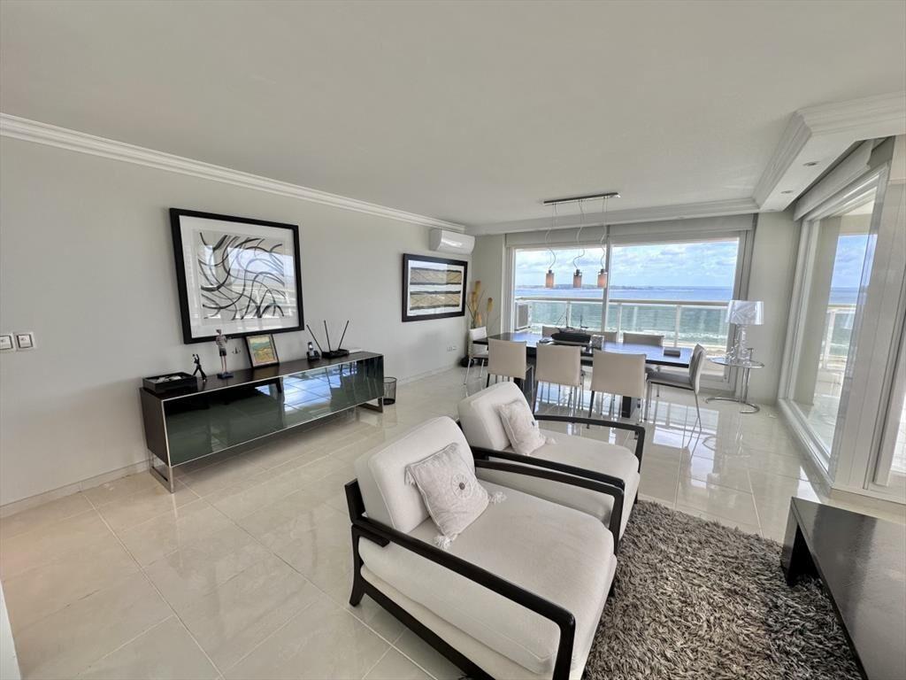 VENTA APARTAMENTO 3 DORMITORIOS EDIFICIO LE