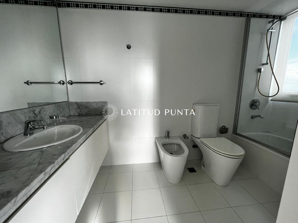 Apartamento en Le Parc, piso alto, 3 suites más