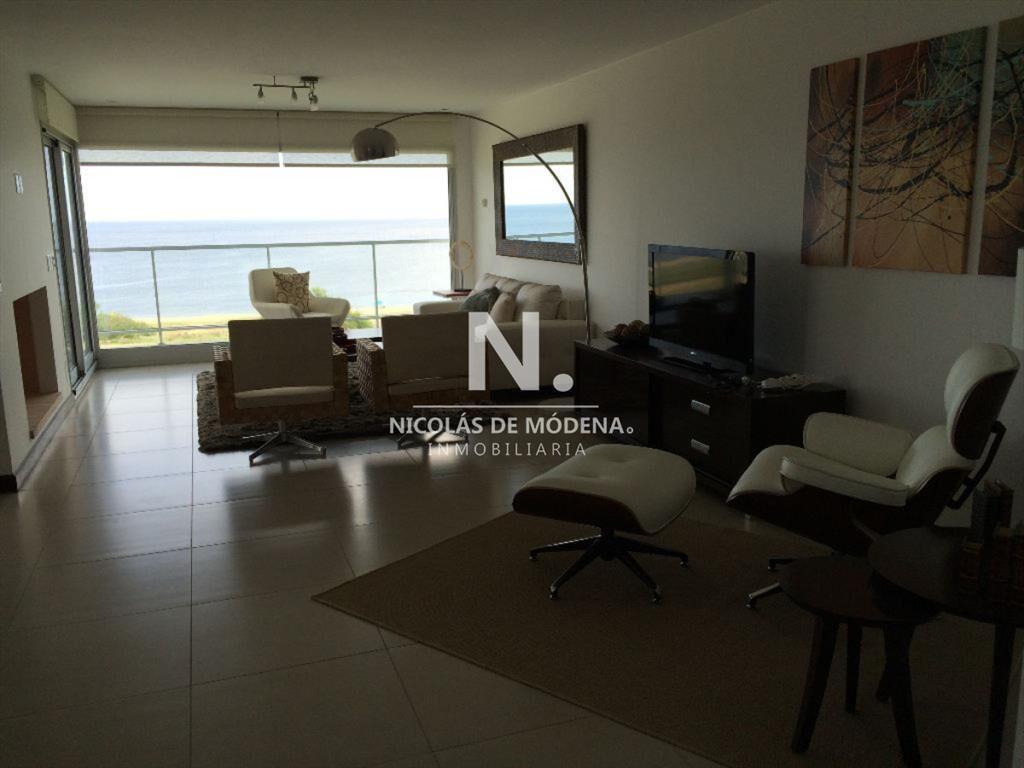 Hermoso apartamento con excelente vista!