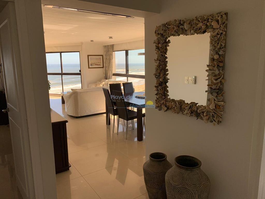 Apartamento en Alquiler de 3 dormitorios en , ,
