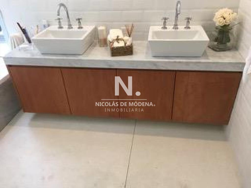 lugano nueva, impecable estado en Punta del Este