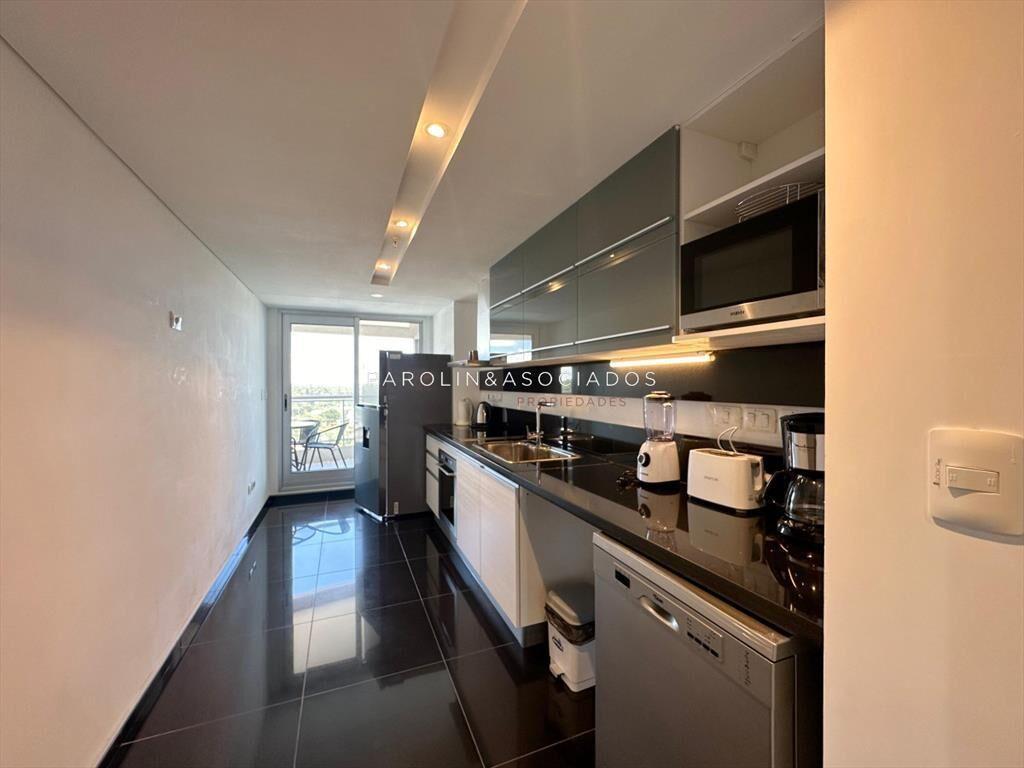 Apartamento en venta de 3 dormitorios en torre