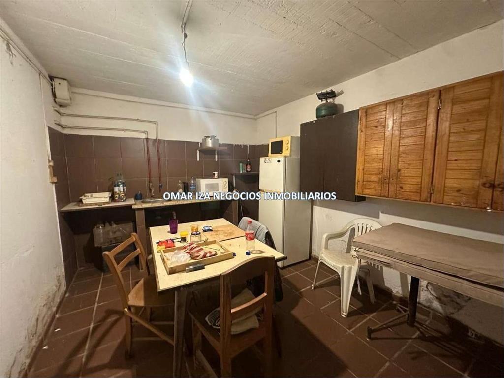 Venta local industrial o depósito en Malvin Norte, llave ca