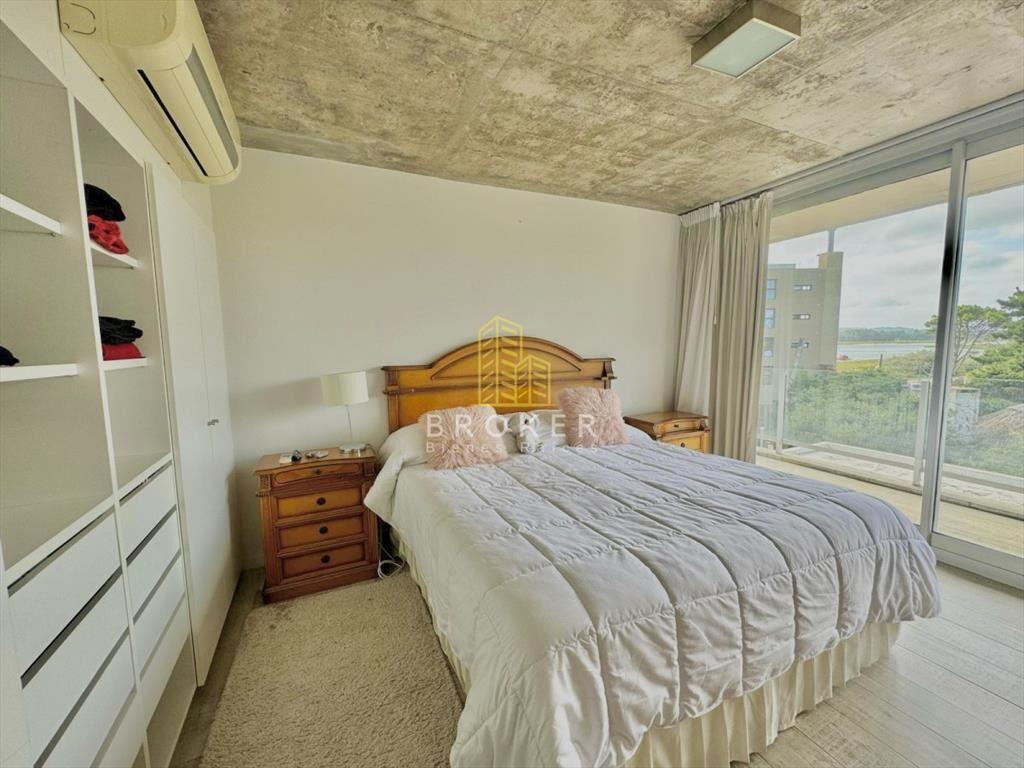 Venta Departamento Punta Del Este Playa Mansa,