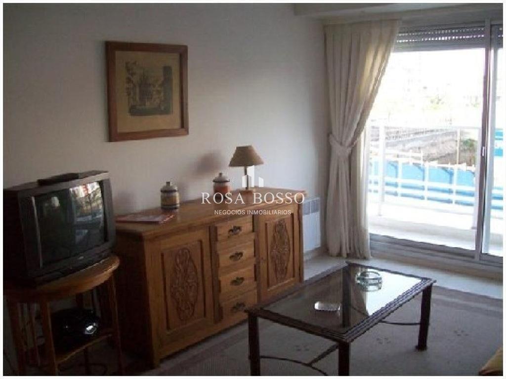 Apartamento en Brava, 1 dormitorios *