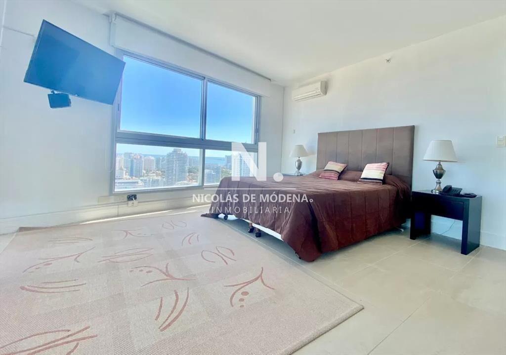 Vende apartamento en Torre Le Parc, Punta del 3