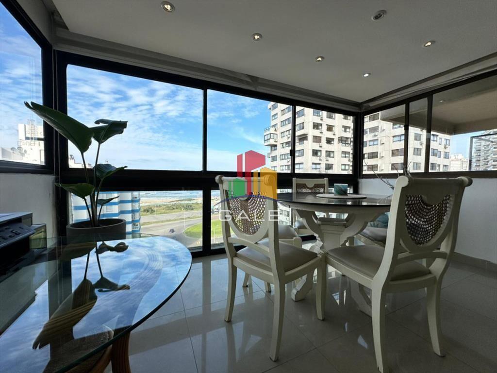 Apto en venta, Punta del este, playa brava.
