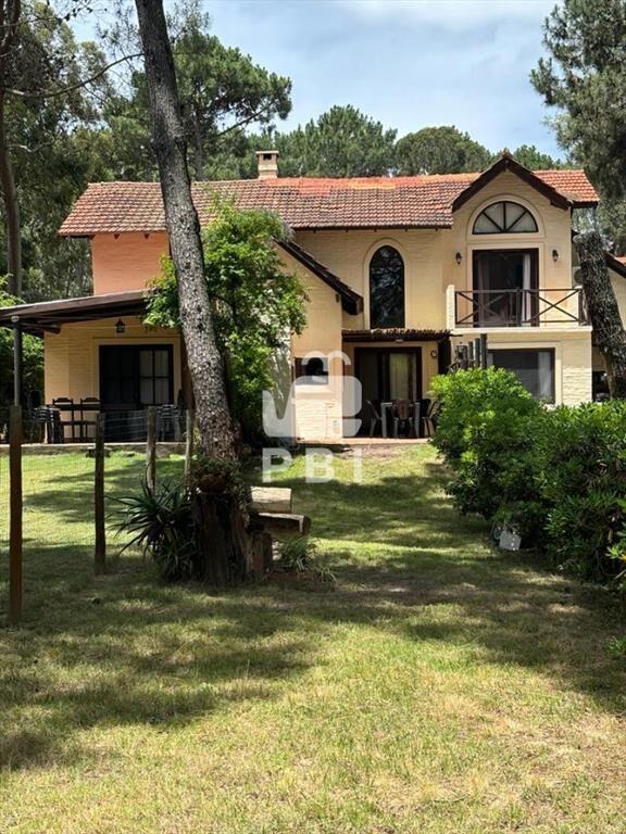 Alquiler Temporario de Casa 3 DORMITORIOS en Solanas Countr