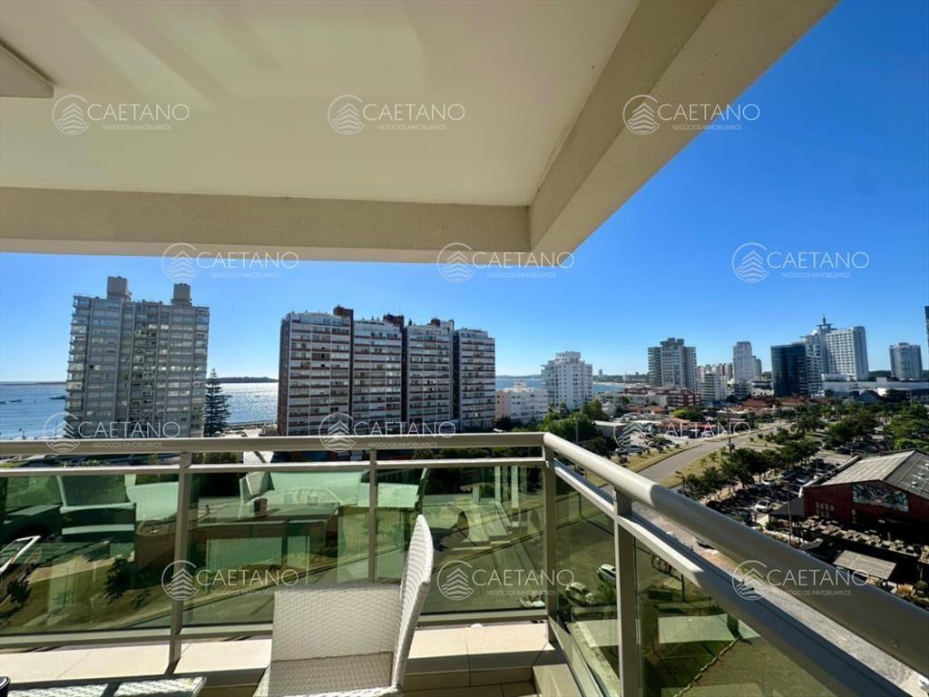 Excelente apartamento en venta en Punta del Este con vista