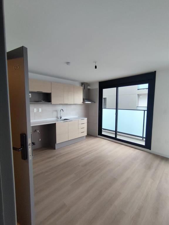 Alquilo Apartamento Monoambiente con balcón. Gimnasio, cowo