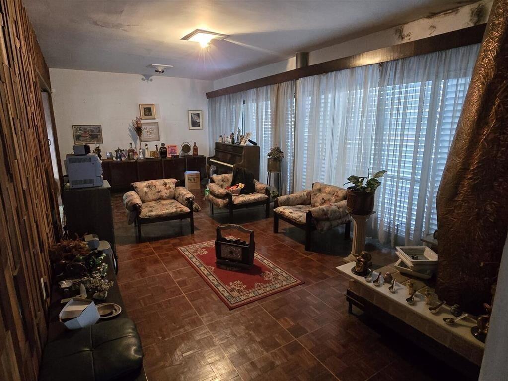 Casa de 2 plantas. Excelente oportunidad para vivienda fami