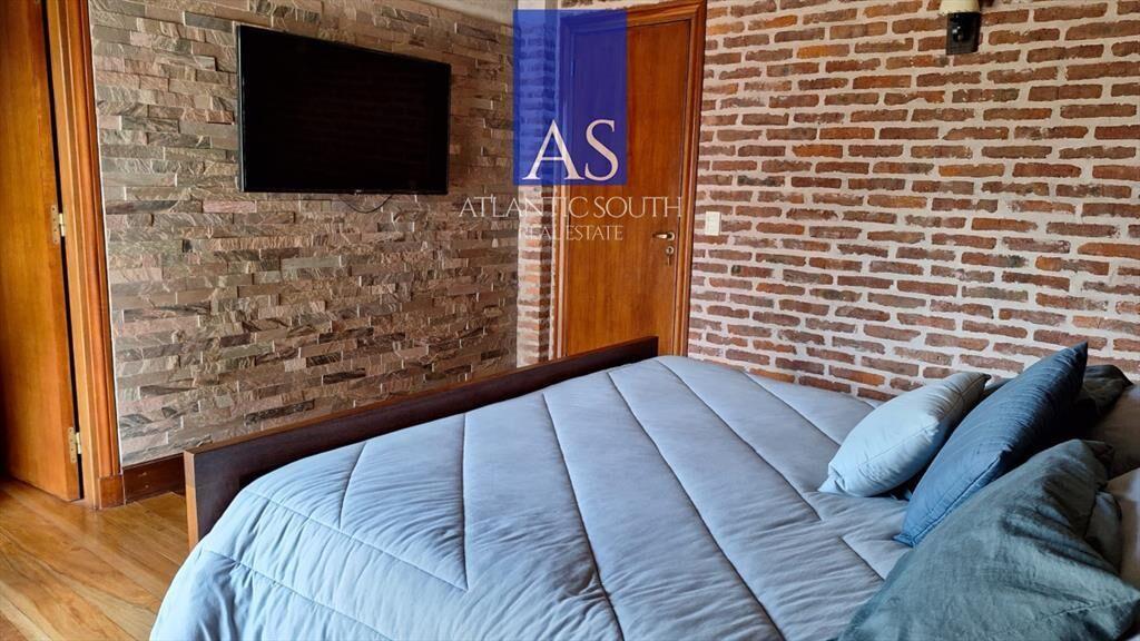 Casa moderna de 3 dormitorios piscina climatizada
