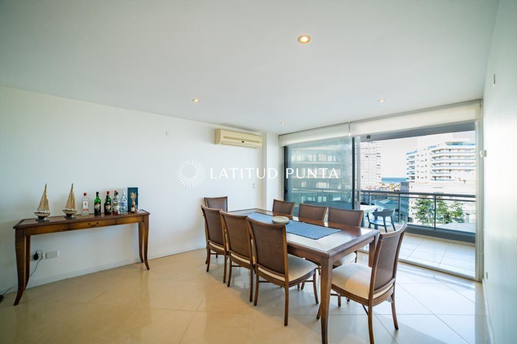 Apartamento en Brava, 3 dormitorios más