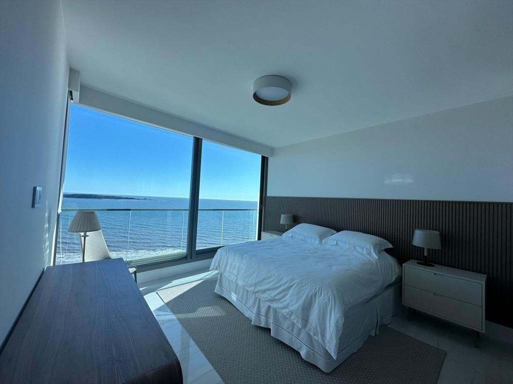 Apartamento 3 dormitorios en alquiler en Fendi
