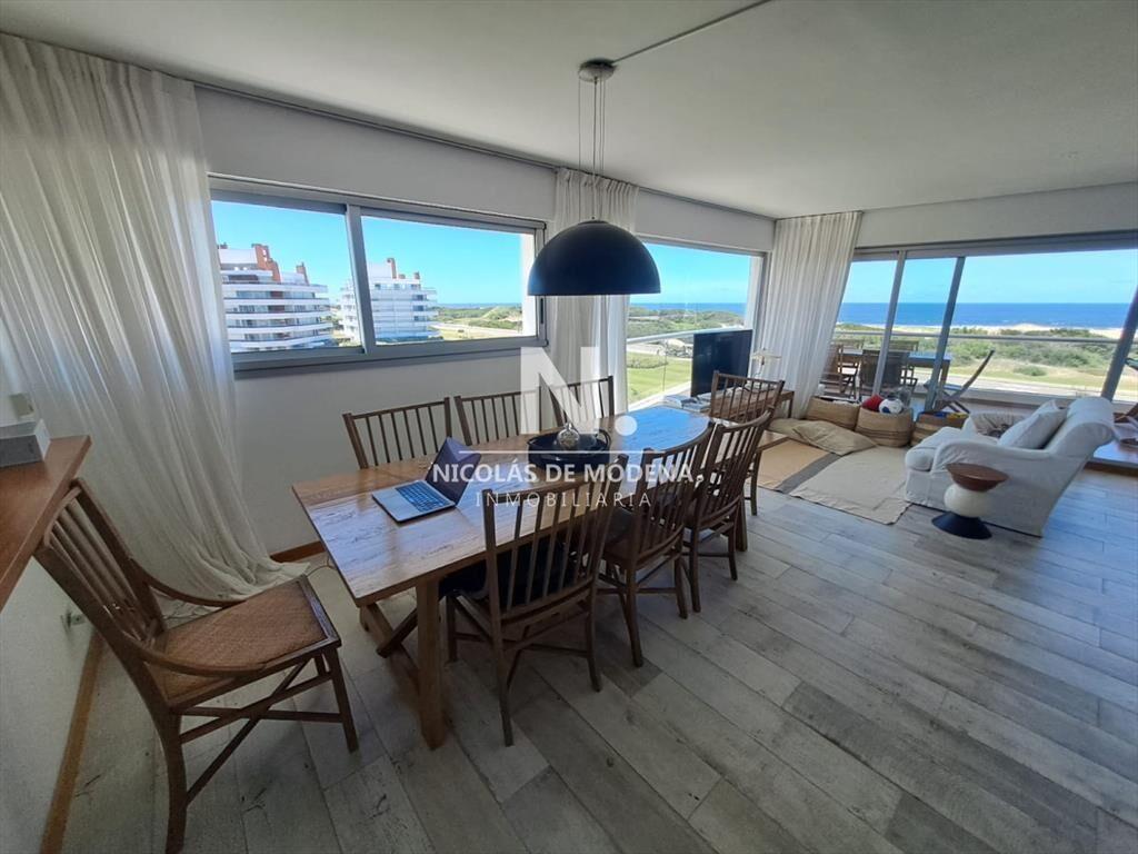 Alquiler en punta del este 3 dormitorios sobre el mar Brava