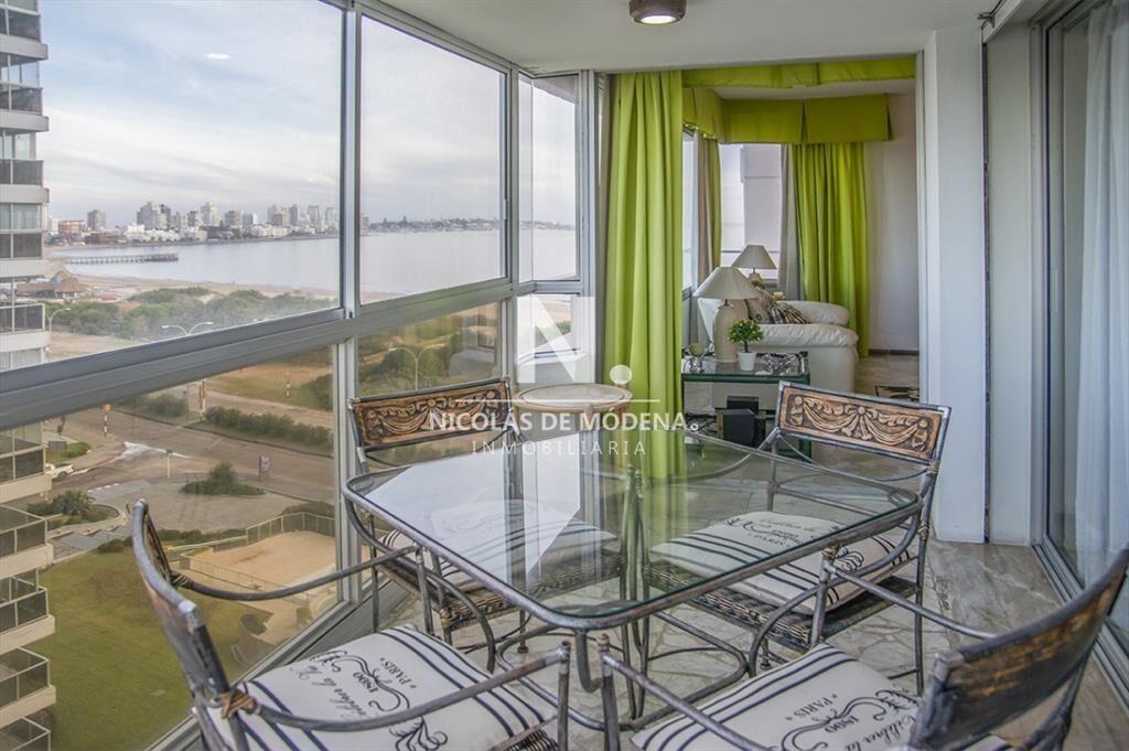 Departamento de 2 dormitorios en Playa Mansa con