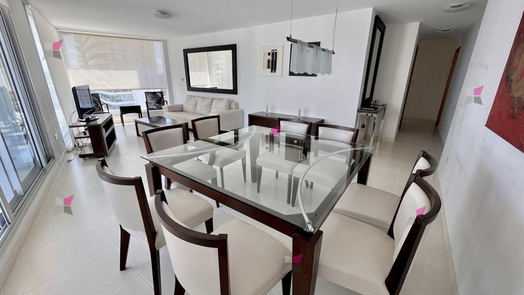 Apartamento en venta - 3 dormitorios + dependencia - Punta