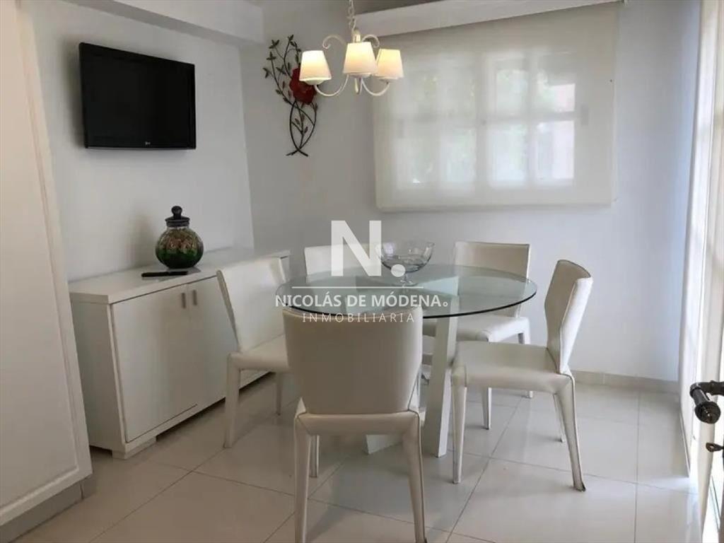 Chalet de 3 dormitorios en zona residencial